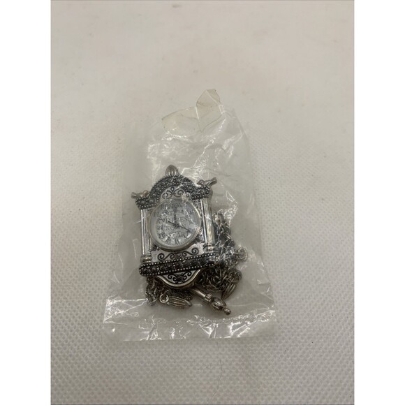 Avon 25mm Silver Tone Cuckoo Clock Pendant Brooch/Necklace w/Pin & chain Working - Picture 6 of 6